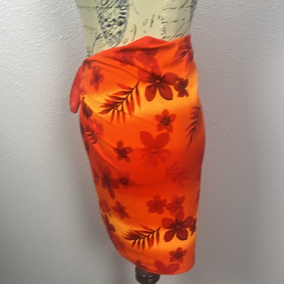 Swimsuit Cover - Picture 4 of 5